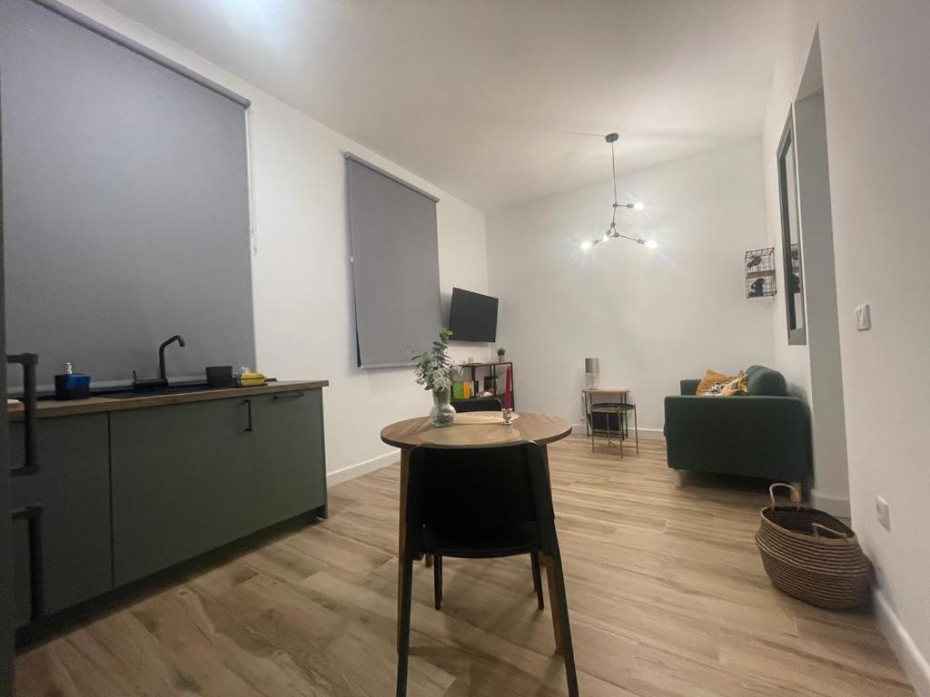 Apartamentos Sol Y Luna La Linea de la Concepcion Ngoại thất bức ảnh