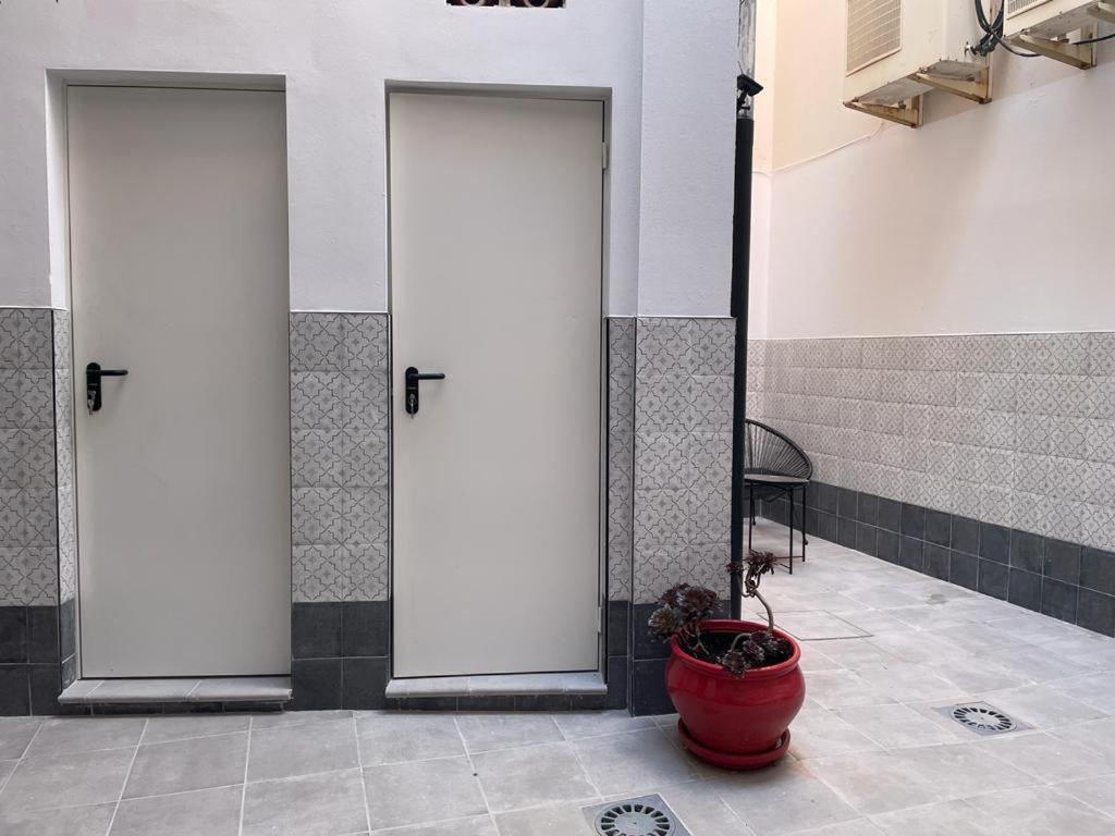 Apartamentos Sol Y Luna La Linea de la Concepcion Ngoại thất bức ảnh
